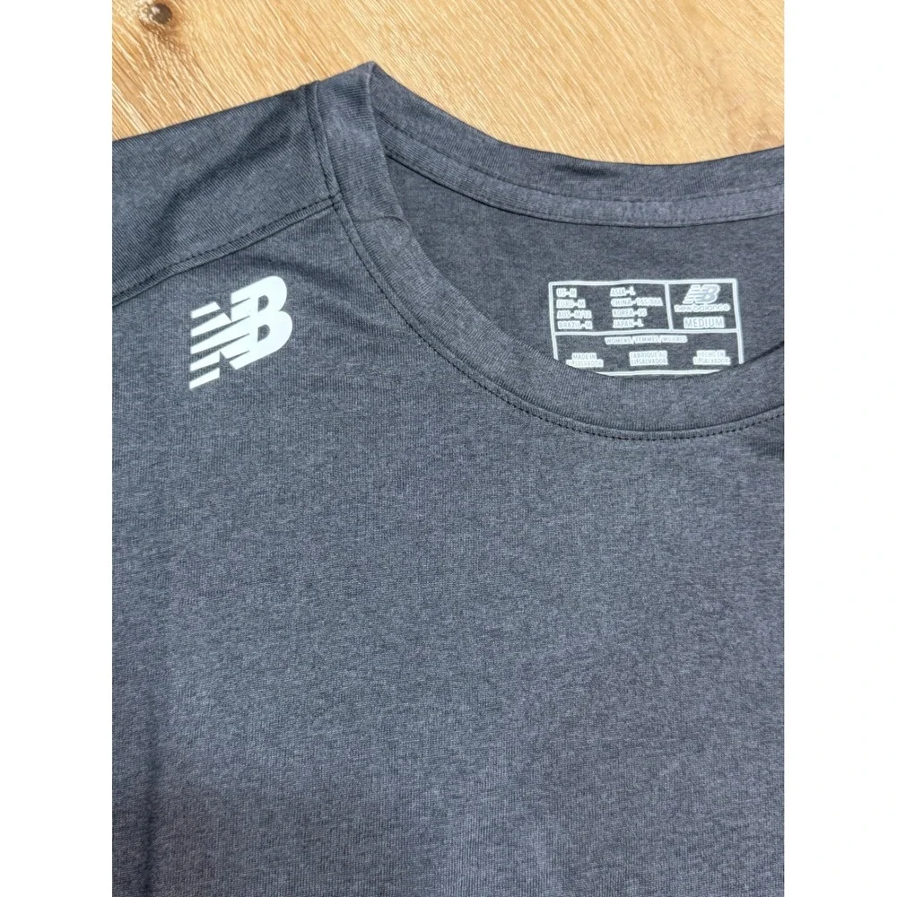 New Balance Womens NB Dry Athletic T-Shirt Charcoal Gray Heather Medium NWT - Picture 2 of 4